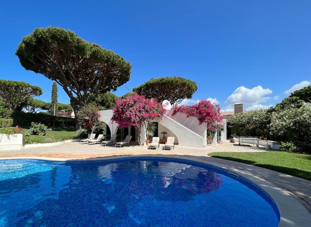 Traditional 3 Bedroom Villa With Great Pool In The Heart Of Vale Do Lobo Exterior photo